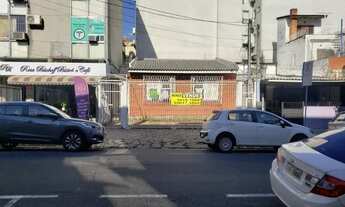 Imagem 3: Casa para venda possui 120 metros quadrados com 3 quartos em Menino Deus - Porto Alegre