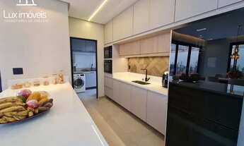 Imagem 5: Alphaville Ponta Negra / Dúplex 05 Suítes / Semi Mobiliada e Climatizada/ Piscina