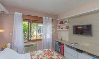 Imagem 2: Casa para Venda - 240m², 3 dormitórios, sendo 1 suites, 3 vagas - Partenon