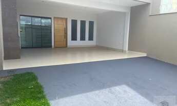 Imagem 2: Casa para Venda em Aparecida de Goiânia, Cardoso, 3 dormitórios, 3 suítes, 4 banheiros, 2