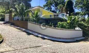 Imagem: Casa no Condomínio Vale das Esmeraaldas