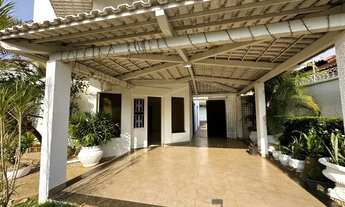 Imagem 4: Sobrado com 5 Suítes, Piscina e Área Gourmet na 206 Sul