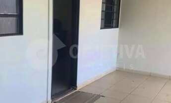 Imagem: Casa para aluguel, 2 quartos, 3 vagas, GRANADA