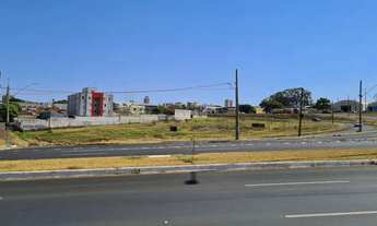 Imagem: Brasil, Terreno de Esquina com 3.342,20m²