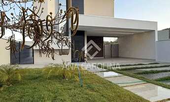 Imagem 2: Casa à Venda com Vista para a Serra no Condomínio Diamond