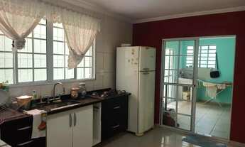 Imagem 7: Linda casa na Av. Pinheiro - 3 dormitórios, suíte e porcelanato