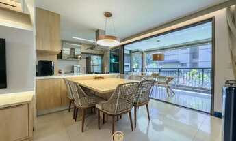 Imagem: Manhattan Beach Riviera, apartamento porteira