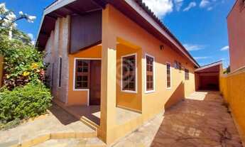 Imagem: Casa de rua - / Residencial / Jardim de