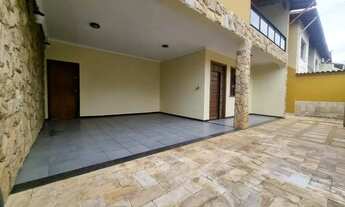 Imagem: Casa à venda, 4 quartos, 1 suíte, 2 vagas