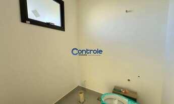 Imagem 6: Sobrado de esquina com amplo terreno em Potecas, São José/SC