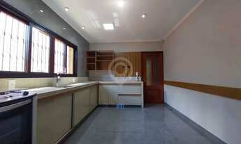 Imagem 4: Casa de rua - / Residencial / Jardim de Lucca