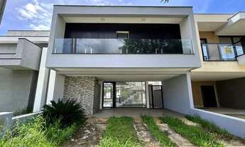 Imagem: Casa de Condomínio com 3 quartos, Jardim