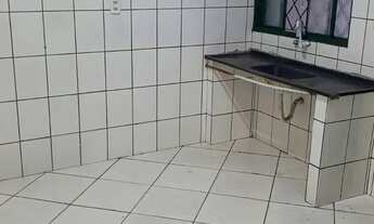 Imagem 5: CASA SETOR UNIÃO COM 3 QUARTOS VARANDA FRENTE PRAÇA PROX A AV T-9 OPORTUNIDADE ÚNICA