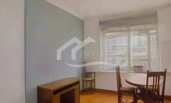 Imagem: Belíssimo conjugado em rua nobre de Copacabana