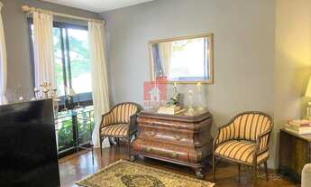 Imagem 7: Apto alto padrão com sala dois ambientes, varanda ampla, piso madeira, repleto de armarios