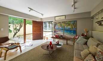 Imagem 4: Casa de Luxo no Candeal á venda. Maravilhosa casa com decoração moderna, confortável e seg