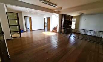 Imagem 6: SOBRADO EM ESQUINA