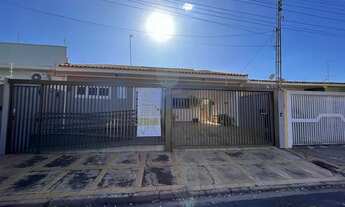 Imagem: Casa térrea opção de moradia e comércio