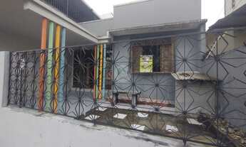 Imagem: MANAUS - Casa Padrão - PRAÇA 14 DE JANEIRO