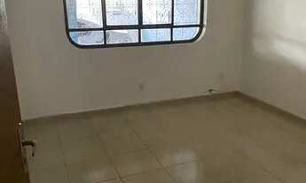 Imagem 4: Alugo quartos de casa sem mobília ?. Casa grande com vários cômodos