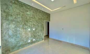 Imagem 5: EXCELENTE CASA COM AMPLO ESPAÇO DE TERRENO E PISCINA