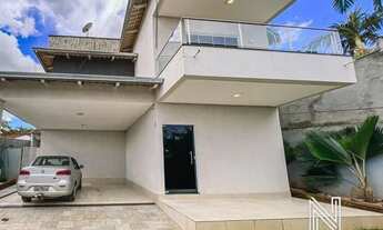 Imagem: Sobrado para venda tem 250 metros quadrados