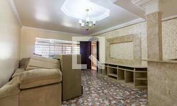 Imagem 2: Casa para Aluguel - Vila Yara, 2 Quartos, 234 m2