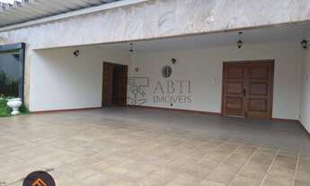 Imagem 2: CASA TERRÉA - CONFORTÁVEL - REFORMADA - ENORME GARAGEM