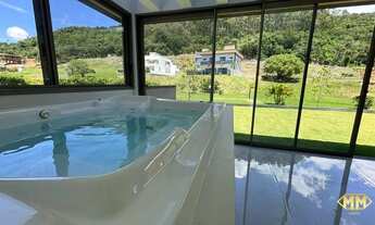 Imagem 6: Casa de Alto Padrão em Condomínio na Praia dos Ingleses, disponível para locação anual