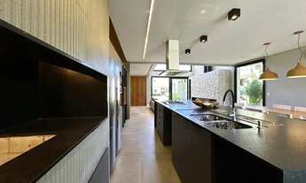 Imagem 6: Capão Ilhas Resort, casa com 4 suítes finamente decorada, com piscina e beira lago