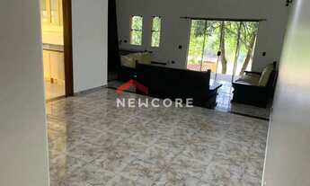 Imagem 4: Casa em Rua Maria Alice Ayrosa Penteado Rocha - Chácaras Ana Lúcia - Embu das Artes/SP