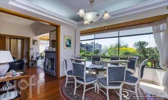 Imagem 4: Imóvel para venda possui 319 metros quadrados com 3 quartos em Bela Vista - Porto Alegre