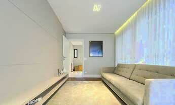 Imagem 5: APARTAMENTO REFORMADO COM 244 M², 4 QUARTOS SENDO 3 SUÍTES, 4 VAGAS E LAZER