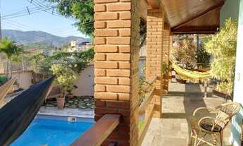 Imagem 3: Casa com piscina para venda na Vila Suissa em Cesar de Souza em Mogi das Cruzes