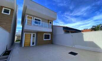 Imagem 2: Casa para venda com 150 metros quadrados com 4 quartos