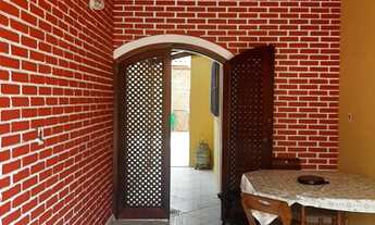 Imagem 4: Casa para aluguel e venda possui 300 metros quadrados com 3 quartos