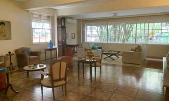 Imagem 4: Na tradicional Paissandu, em imponente prédio ajardinado