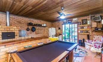 Imagem 7: CASA DE 2 DORMITÓRIOS, PISCINA, CHURRASQUEIRA E 2 VAGAS DE GARAGEM NO BAIRRO HÍPICA