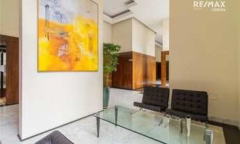 Imagem 2: Duplex reformado, 173m2 de área útil andar alto, com 3 suítes e 3 vagas de garagem na rua