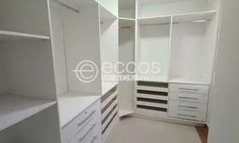 Imagem 6: Casa para aluguel, 4 quartos, 3 suítes, 4 vagas, Saraiva - Uberlândia/MG