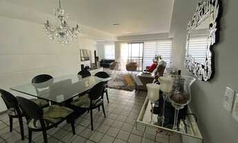 Imagem 3: Apartamento mobiliado com 4 quartos, 172m² e vista beira-mar