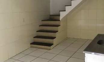 Imagem 2: Casa para aluguel possui 32 metros quadrados com 1 quarto em Jardim Jaqueline - São Paulo