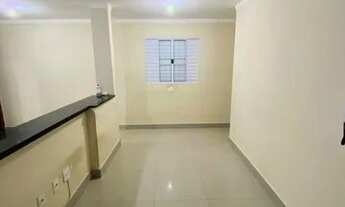 Imagem 3: Sobrado com 2 Dormitórios, Suíte e Sacada em Condomínio no Esmeralda, 200 Metros da Pista