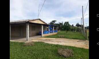 Imagem 3: Chácara em Santa Maria em Trindade conta com 2500m de área total e casa com 3 quartos send