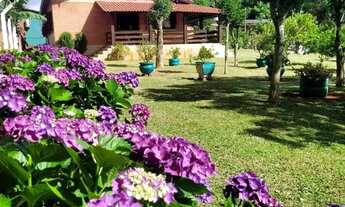 Imagem 2: Sítio impecável, com 1.881m² de área, casa em alvenaria averbada, com ótima estrutura!