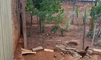 Imagem 3: Lote murado com consertina Lote à Venda, 250.00 por R$ 180000.00 no setor Residencial Prad