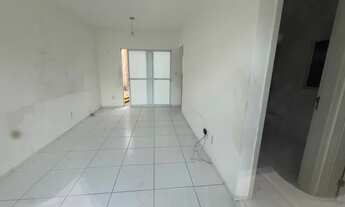 Imagem 2: Condomínio Villa Suíça Vendo Casa com 2/4 sendo 01 suíte