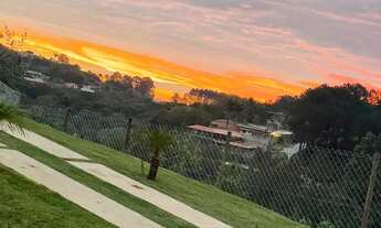 Imagem 2: Imóvel para venda possui 180 metros quadrados com 3 quartos em Centro - Mairinque - SP