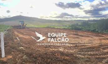 Imagem 1: Terreno em Cotia para formar sua futura chácara. Ótimo para quem busca investir e valoriza