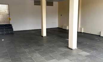 Imagem 3: Vendo Casa com garagem Grande ideal para imovel comercial